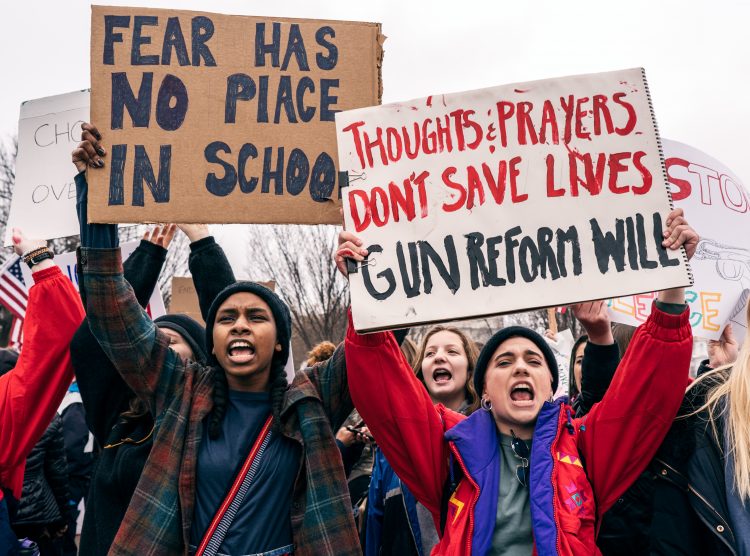 Students protest gun violence in school.
